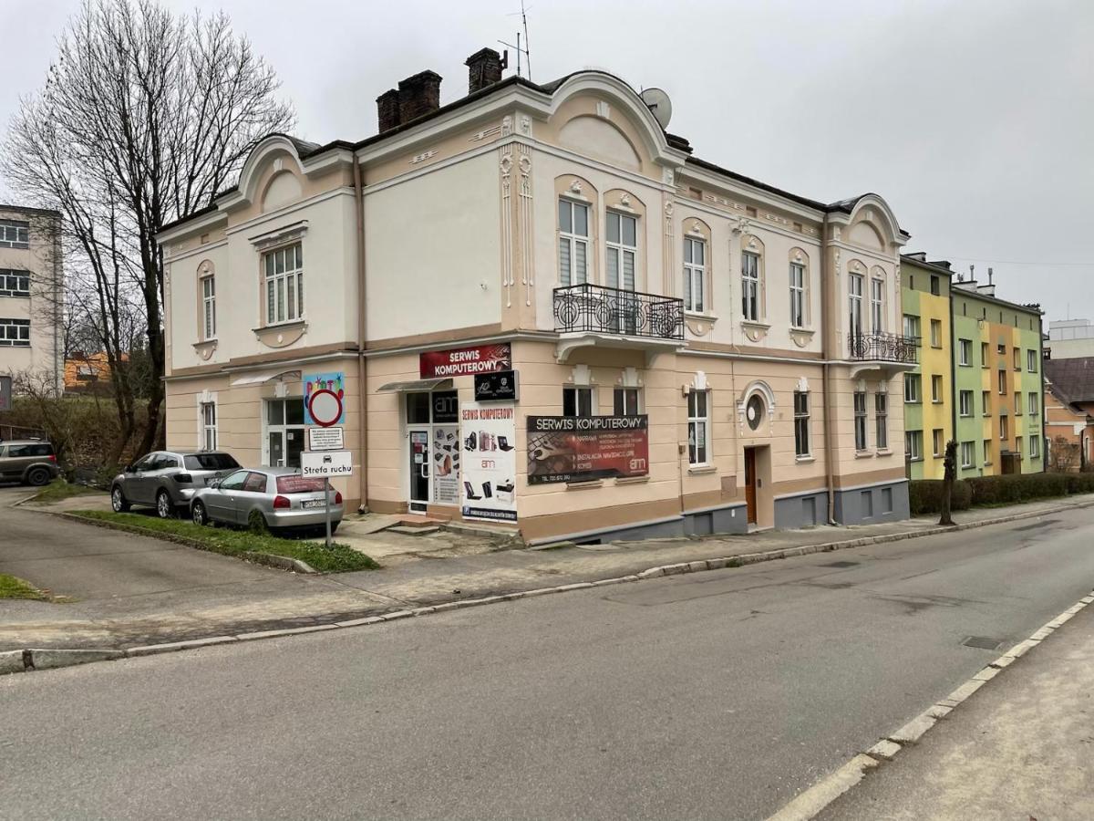 Apartament Z Jacuzzi W Centrum Sanoka Exterior photo